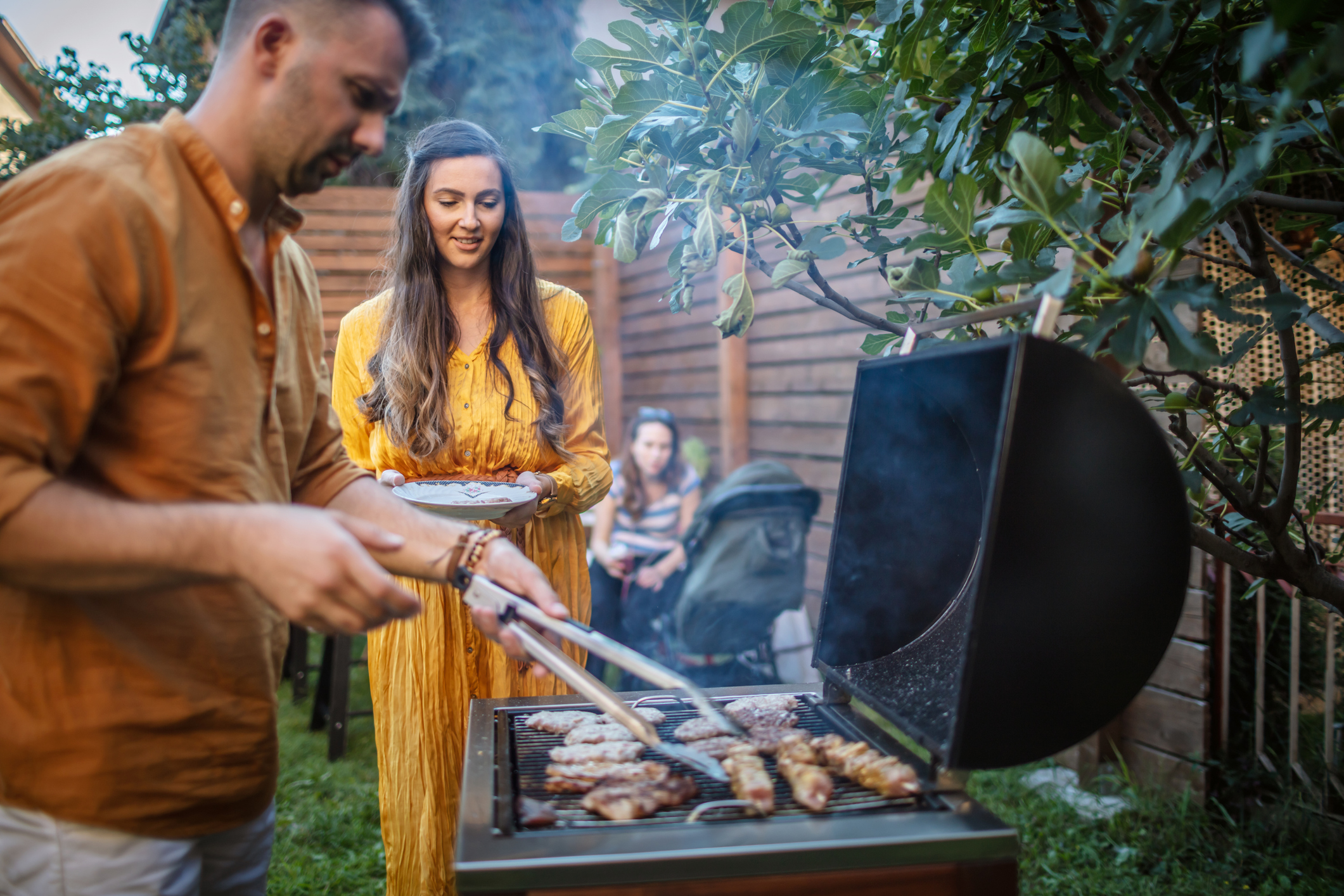 How much meat per person? BBQ and cookout math