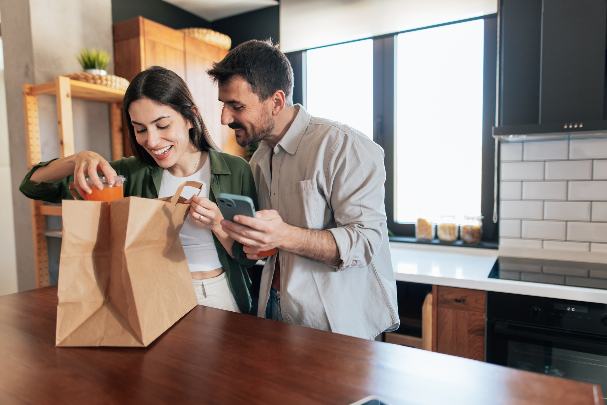 Strack & Van Til Eliminates Third-Party Delivery Price Markups to Make Grocery Shopping More Affordable