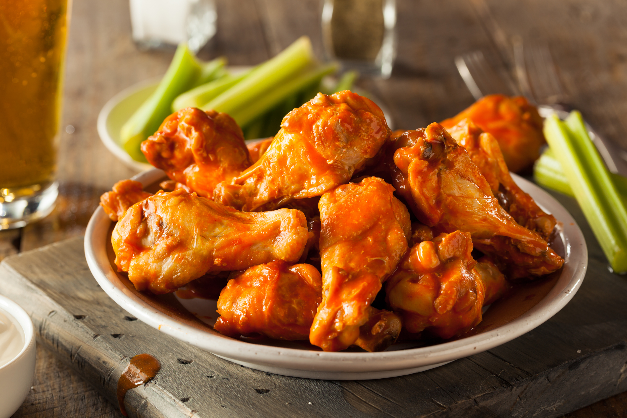 Set The Game-Day Table With A Wing Toss From Strack & Van&hellip;